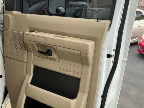 Used 2014 Ford E-350 and Econoline 350 Super Duty image 36