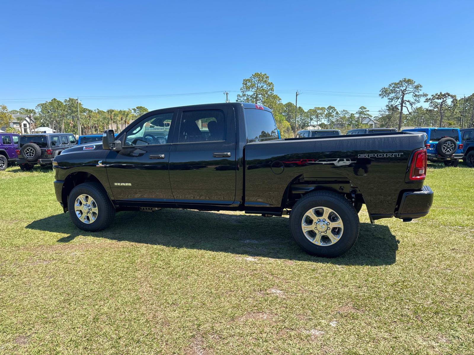 New 2026 RAM 2500 Big Horn AWD/4WD image 5