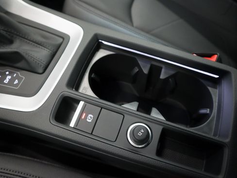 New 2025 Audi Q3 2.0T Premium image 24