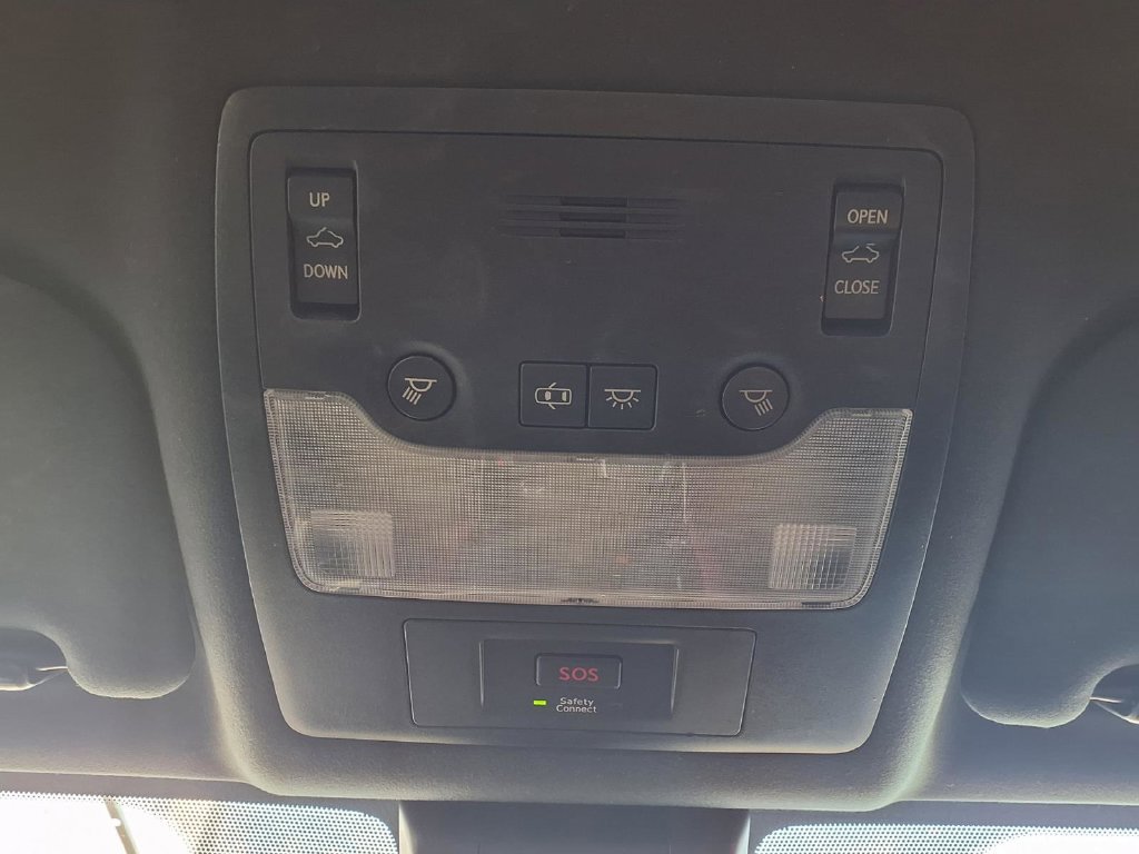 Used 2019 Lexus IS 300 w/ Navigation Package RWD image 11
