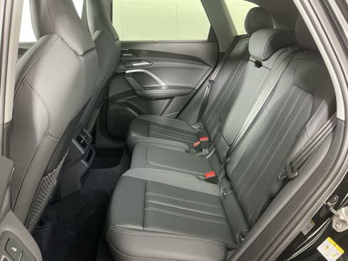 Used 2025 Audi Q5 Premium Plus w/ Premium Plus image 19