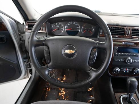 Used 2014 Chevrolet Impala LT w/ LT Sunroof Package FWD image 15