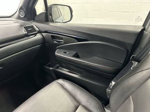 Used 2023 Honda Ridgeline Black Edition image 13
