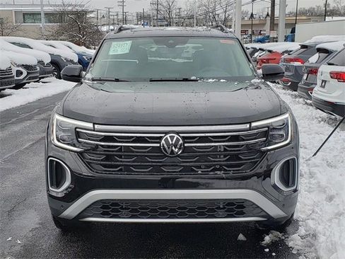 New 2026 Volkswagen Atlas Peak Edition image 5