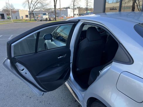 Used 2020 Toyota Corolla SE image 9