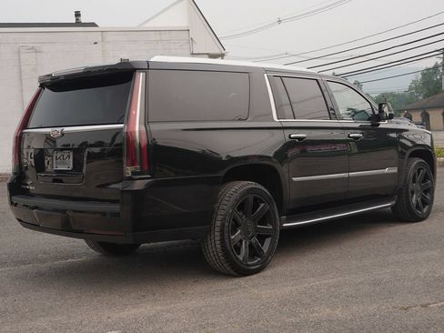 Used 2020 Cadillac Escalade ESV Luxury AWD/4WD image 14