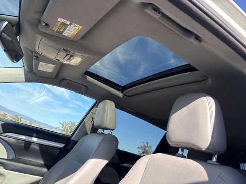 Used 2017 Toyota Highlander XLE w/ Carpet Mat Package AWD/4WD image 33