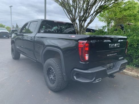Used 2021 GMC Sierra 1500 Elevation w/ X31 Off-Road Package AWD/4WD image 2
