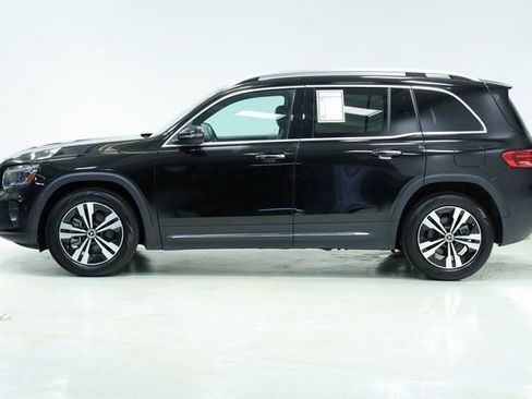 Used 2024 Mercedes-Benz GLB 250 4MATIC image 4