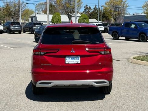 Used 2024 Mitsubishi Outlander SE AWD/4WD image 4