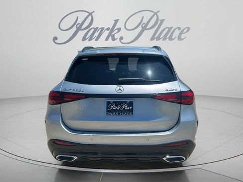 Used 2025 Mercedes-Benz GLC 350e 4MATIC image 4