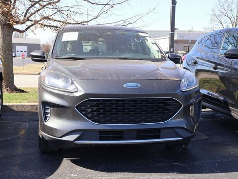 Used 2020 Ford Escape SE image 4