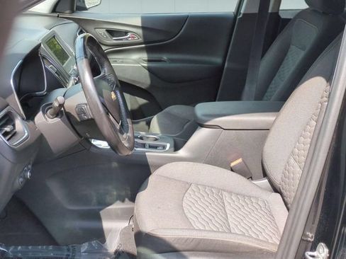Used 2020 Chevrolet Equinox LT w/ Driver Convenience Package FWD image 11