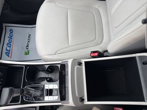 Used 2025 Hyundai Tucson SEL FWD image 16
