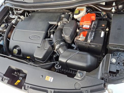 Used 2015 Ford Explorer XLT w/ Equipment Group 202B image 28