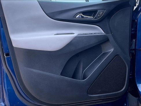 Used 2022 Chevrolet Equinox LT image 23