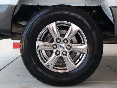 Used 2019 Ford F150 XLT w/ Equipment Group 302A Luxury AWD/4WD image 11