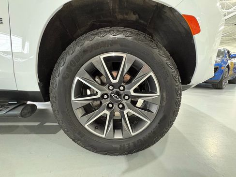 Used 2024 Chevrolet Tahoe Z71 w/ Luxury Package AWD/4WD image 61