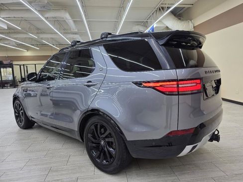 Used 2020 Land Rover Discovery Landmark AWD/4WD image 8