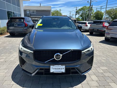 Used 2023 Volvo XC60 T8 Plus w/ Climate Package AWD/4WD image 4