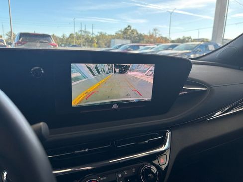 Used 2025 Buick Envista Sport Touring image 17