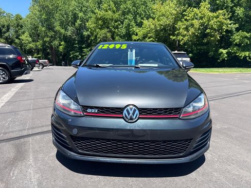 Used 2015 Volkswagen Golf 4-Door FWD image 4