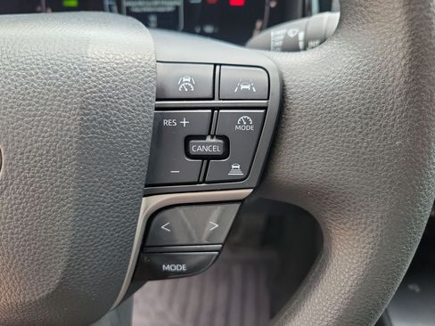 Used 2025 Toyota Camry LE w/ Convenience Package FWD image 21