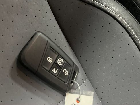 Used 2025 Volkswagen Jetta SE image 26