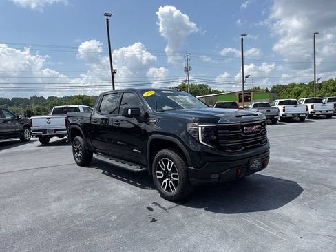 Used 2022 GMC Sierra 1500 AT4 w/ AT4 Premium Package AWD/4WD image 1