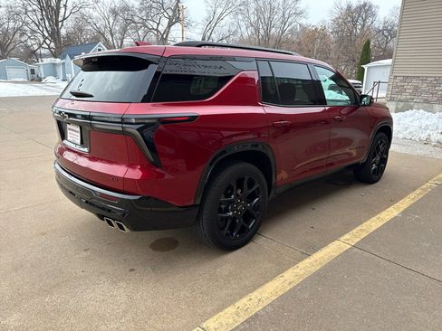 Used 2024 Chevrolet Traverse RS w/ LPO, Floor Liner Package image 4