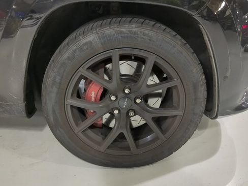 Used 2018 Jeep Grand Cherokee SRT AWD/4WD image 6