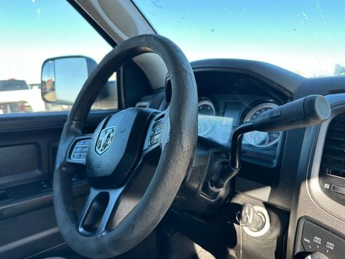 Used 2018 RAM 3500 Tradesman w/ Popular Equipment Group image 17