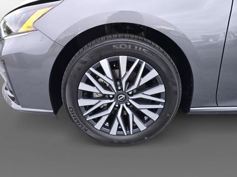 New 2025 Nissan Altima 2.5 SV image 10