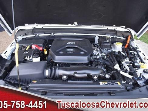 Used 2023 Jeep Wrangler Unlimited Sahara w/ Cold Weather Group AWD/4WD image 41
