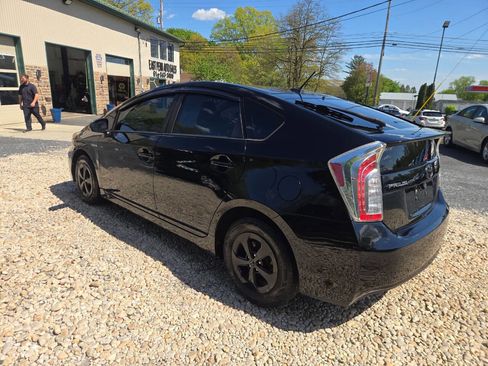 Used 2014 Toyota Prius Three FWD image 4