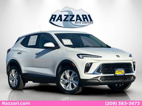 Used 2024 Buick Encore GX Preferred FWD image 1