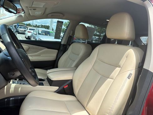Used 2022 Nissan Murano SV FWD image 16