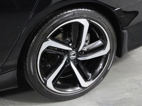 Used 2020 Honda Accord Sport image 11