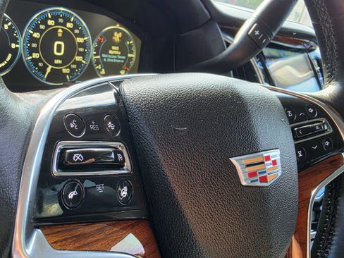 Used 2015 Cadillac Escalade Luxury RWD image 45