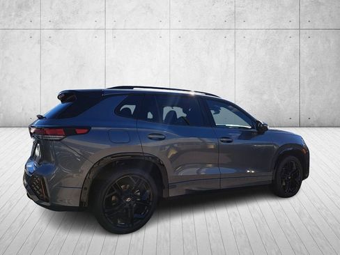 New 2026 Volkswagen Tiguan SE R-Line image 5