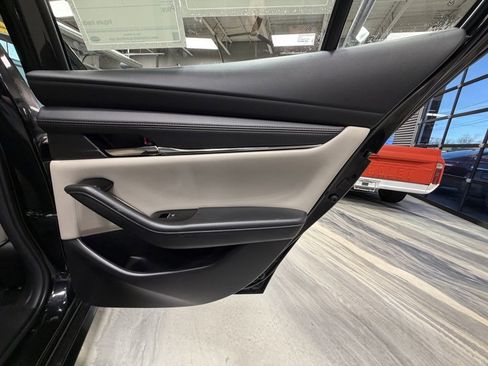 Used 2022 MAZDA MAZDA3 s image 43