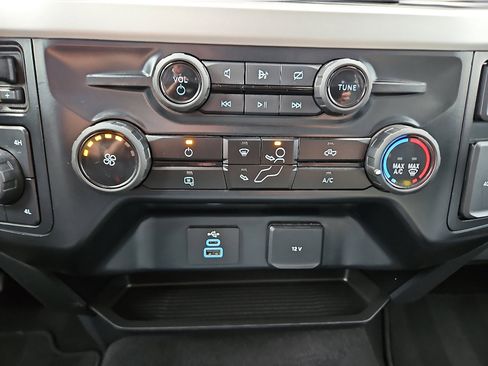 Used 2024 Ford F250 XLT w/ FX4 Off-Road Package image 15