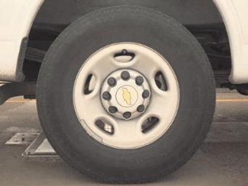 Used 2023 Chevrolet Express 3500 LT w/ LT Preferred Equipment Group image 28