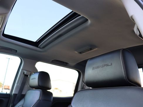 Used 2017 GMC Sierra 1500 Denali w/ Denali Ultimate Package image 11