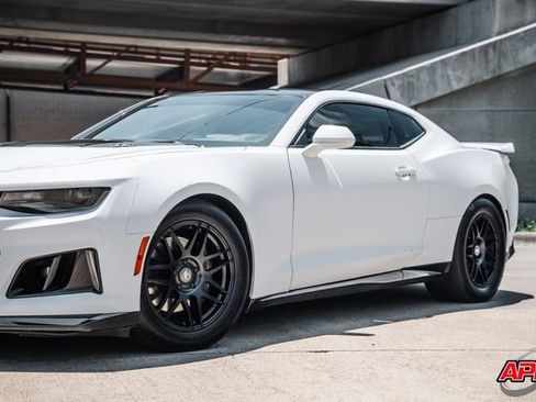 Used 2018 Chevrolet Camaro ZL1 RWD image 46