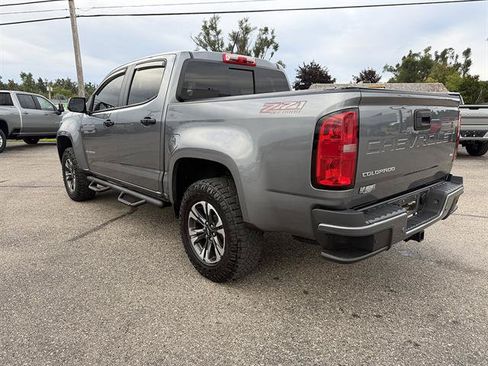 Used 2022 Chevrolet Colorado Z71 AWD/4WD image 4