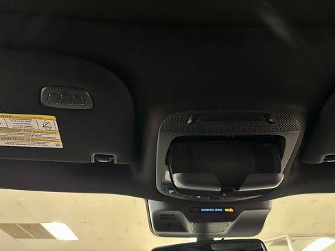 Used 2022 Ford Expedition Limited image 37