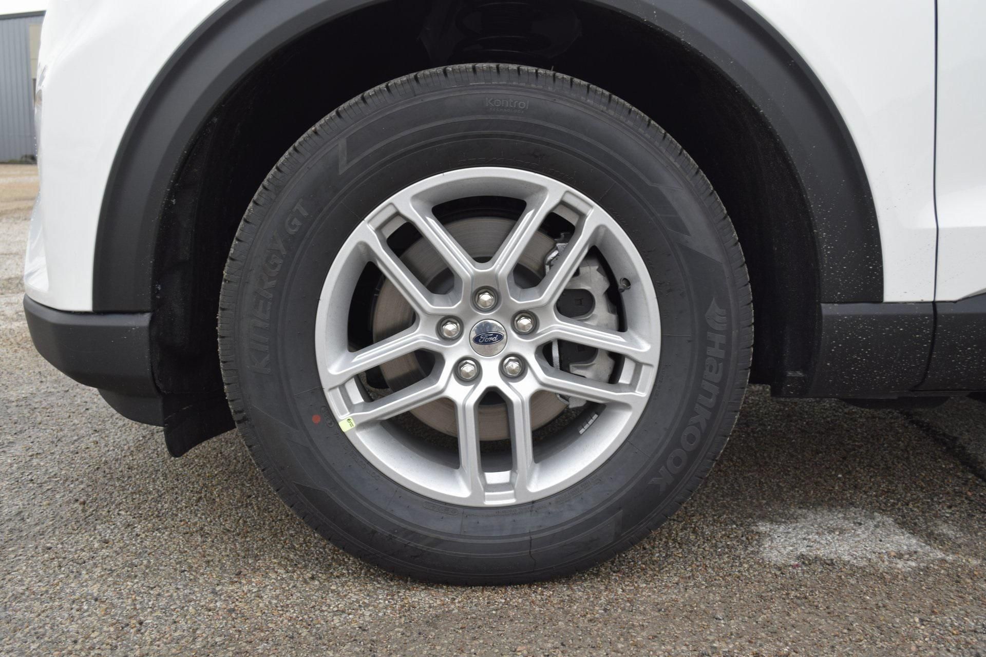 New 2026 Ford Explorer Active w/ Active Comfort Package RWD image 27