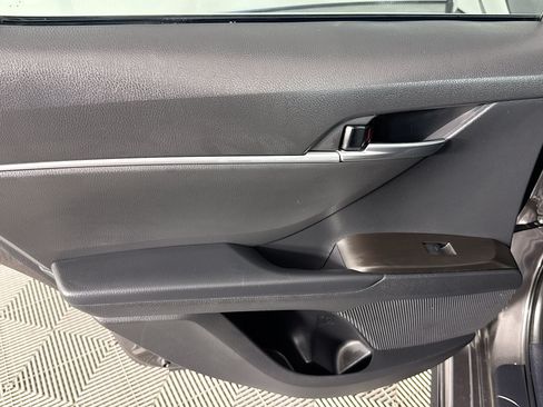 Used 2023 Toyota Camry SE FWD image 24