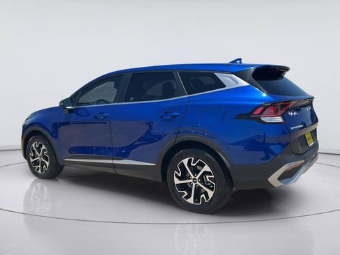 Used 2023 Kia Sportage EX FWD image 4